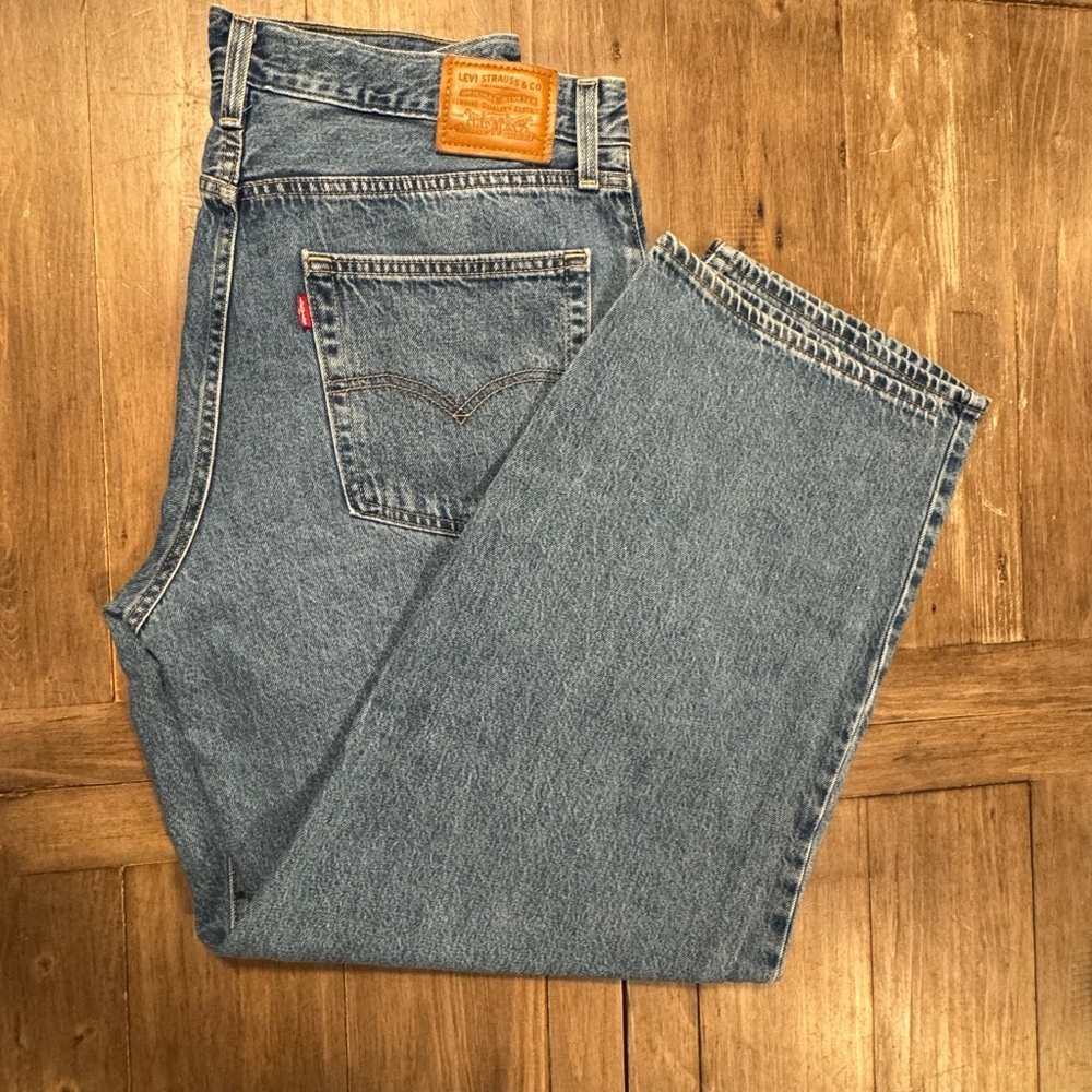 Blue Levi's Women's Baggy Dad Jeans (Size 30)
